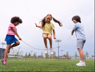 Atividade física na infância reduz chances de depressão, aponta estudo