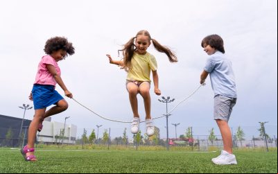 Atividade física na infância reduz chances de depressão, aponta estudo