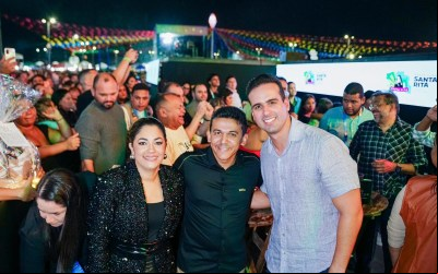 Lucas recebe título de cidadão guarabirense e participa da abertura do São João de Santa Rita